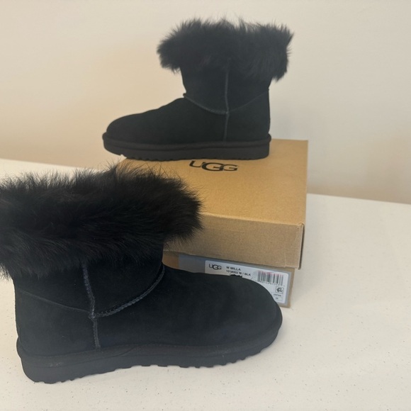 Women’s UGG ankle booties size 8 US. Milla black - Picture 7 of 8
